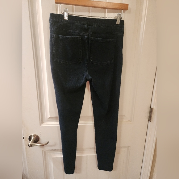 SPANX Pull-On Skinny Jeans Dark Wash Size M Shaping Denim - Picture 3 of 3